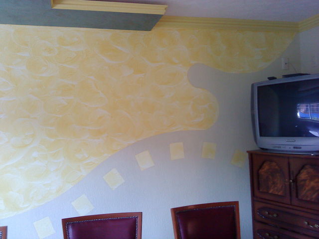 Muro estampado con castello y textura
